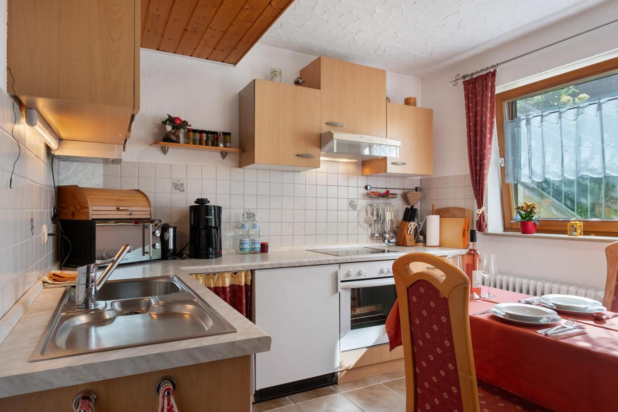 זסבאך אם קייזרשטוהל Ferienwohnung Burger מראה חיצוני תמונה